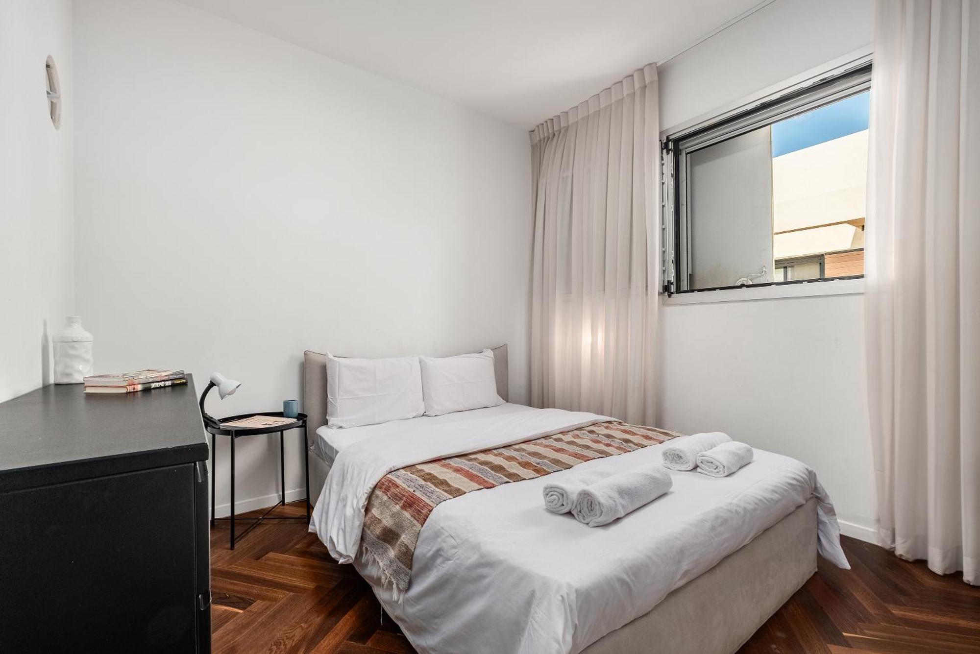 Penthouse 3Br + Roof Top + Parking - On The Beach Haifa Exterior photo